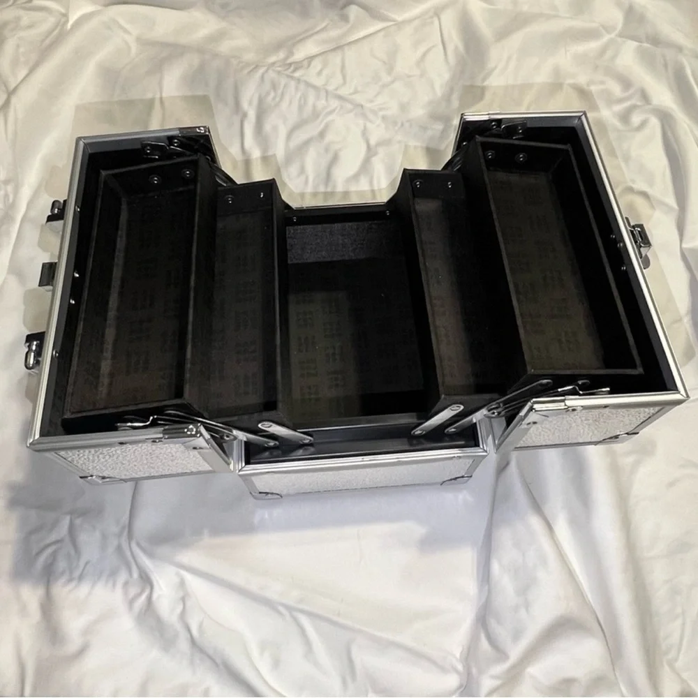 Sliver Caboodle - Makeup box with Lock and Keys